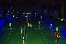 Tournoi volley fluo en lumière noire